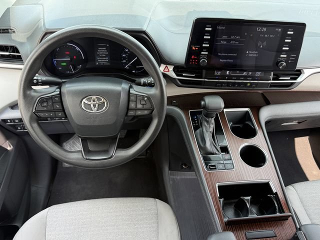 Certified 2023 Toyota Sienna LE FWD image 12