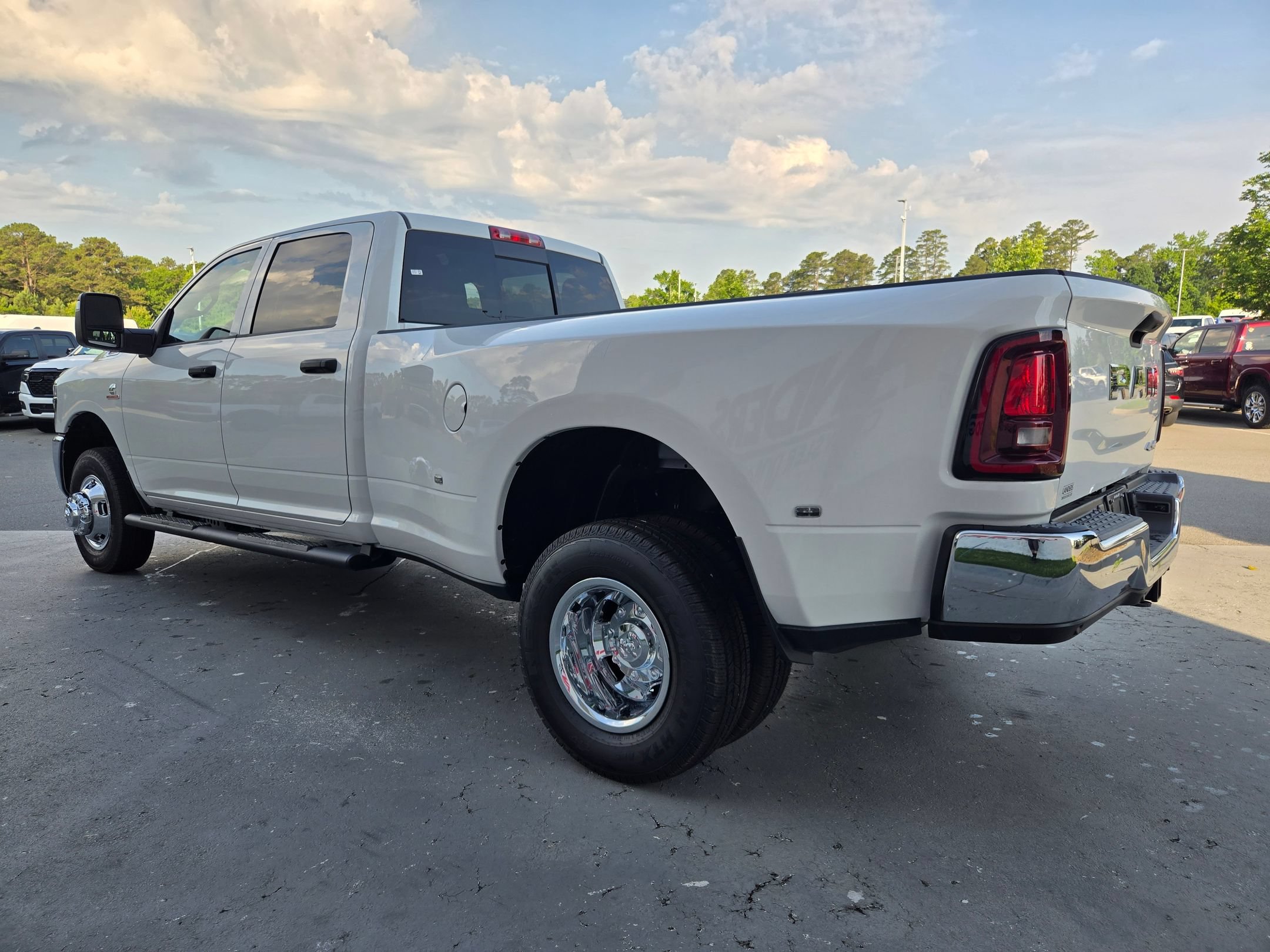 New 2026 RAM 3500 Tradesman AWD/4WD image 5