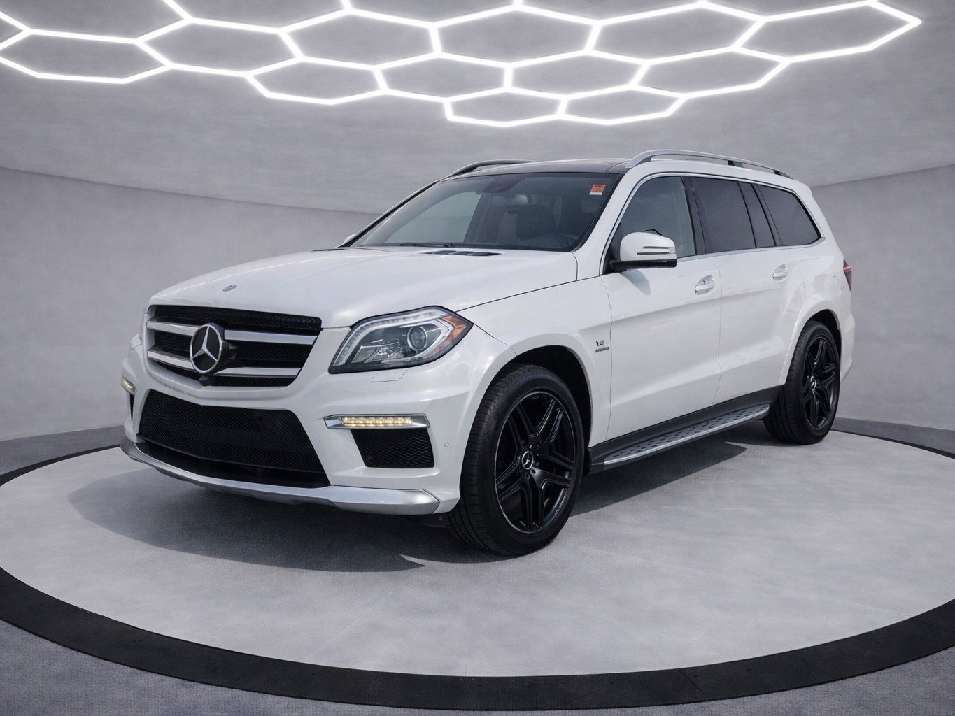 Used 2016 Mercedes-Benz GL 63 AMG 4MATIC image 1