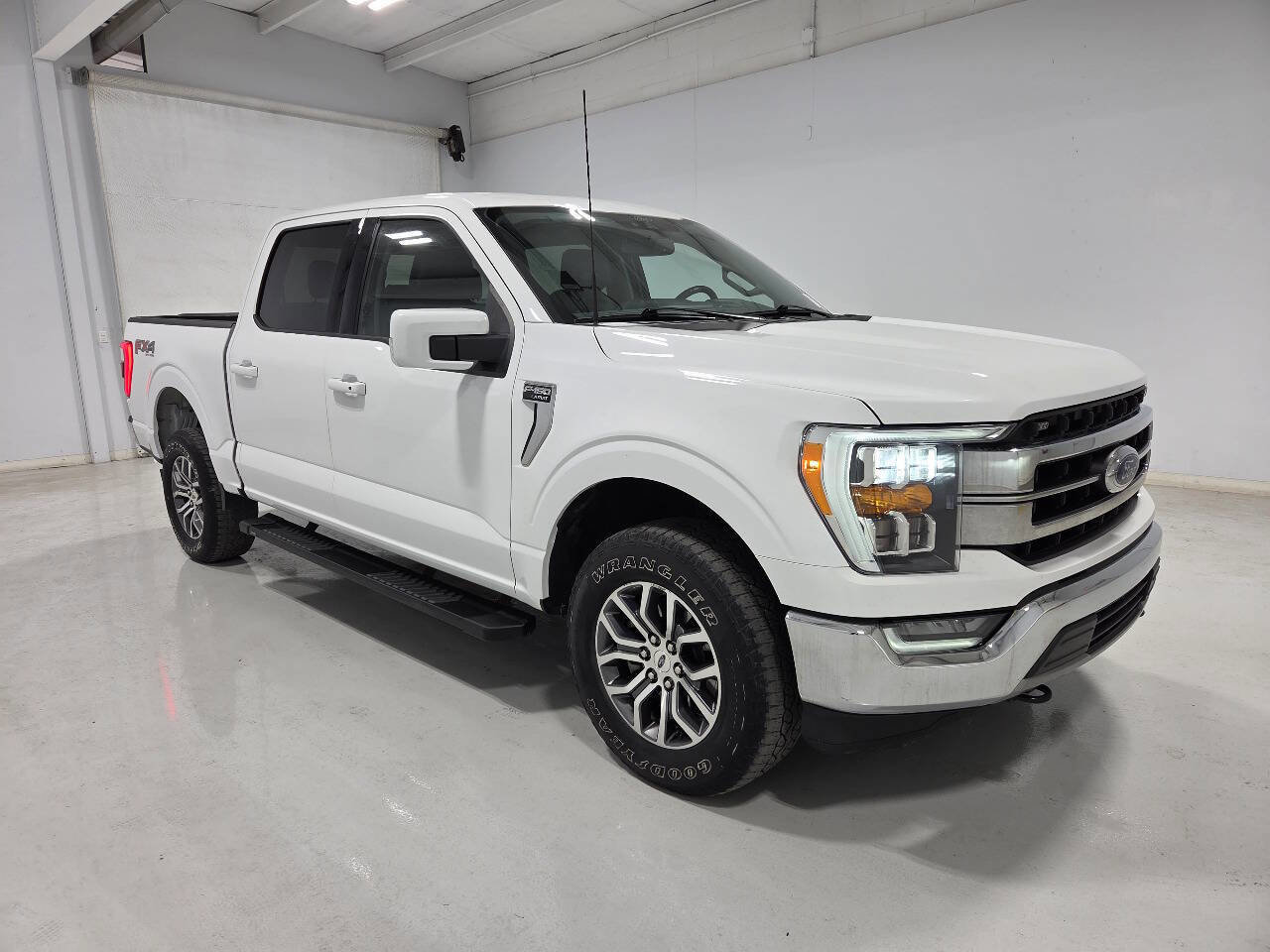 Used 2021 Ford F150 Lariat w/ FX4 Off-Road Package AWD/4WD image 8