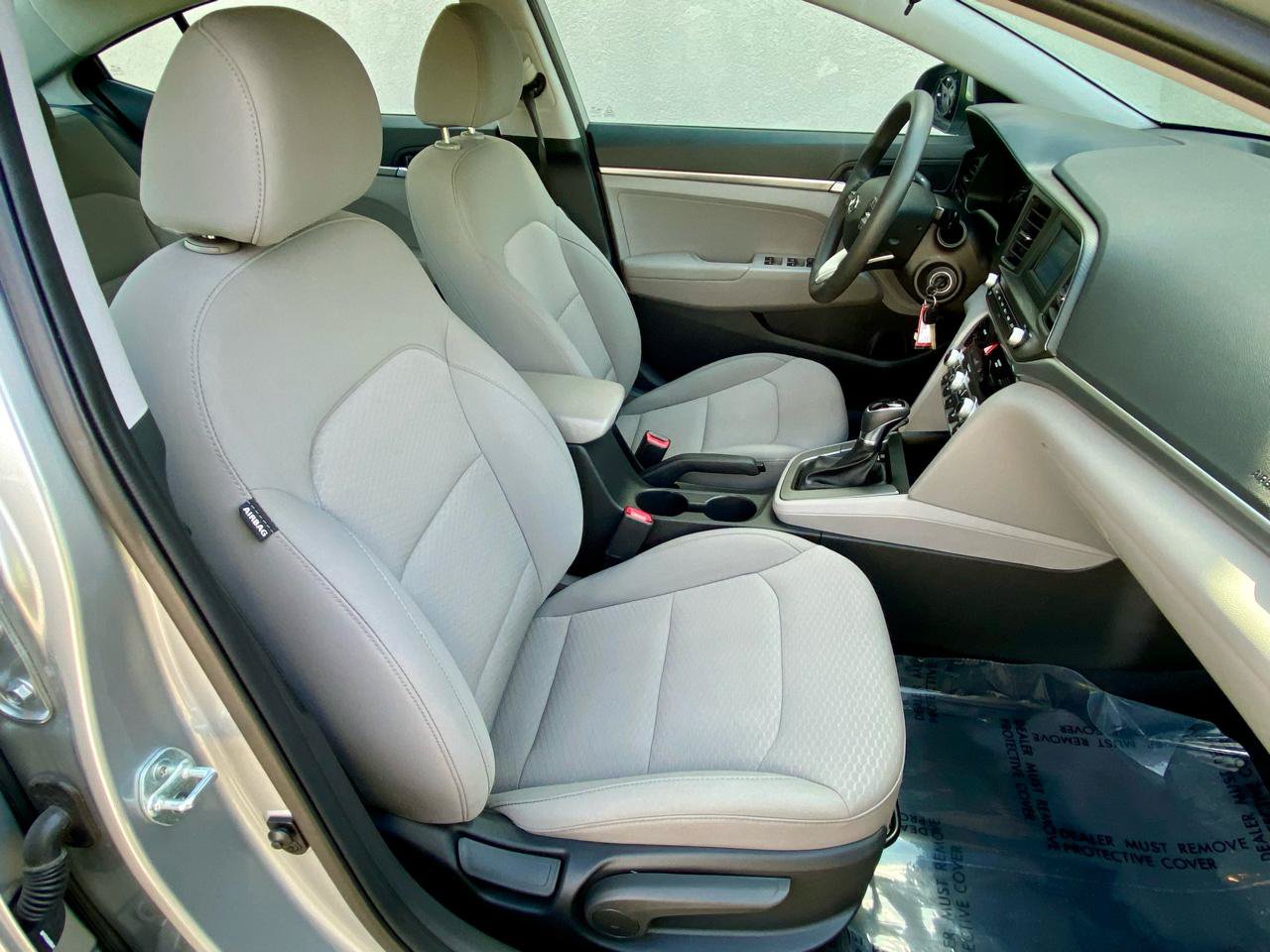 Used 2020 Hyundai Elantra SE FWD image 16