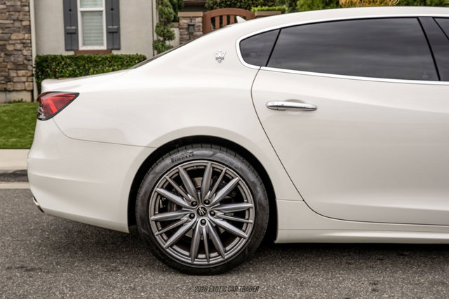 Used 2023 Maserati Quattroporte GT RWD image 10