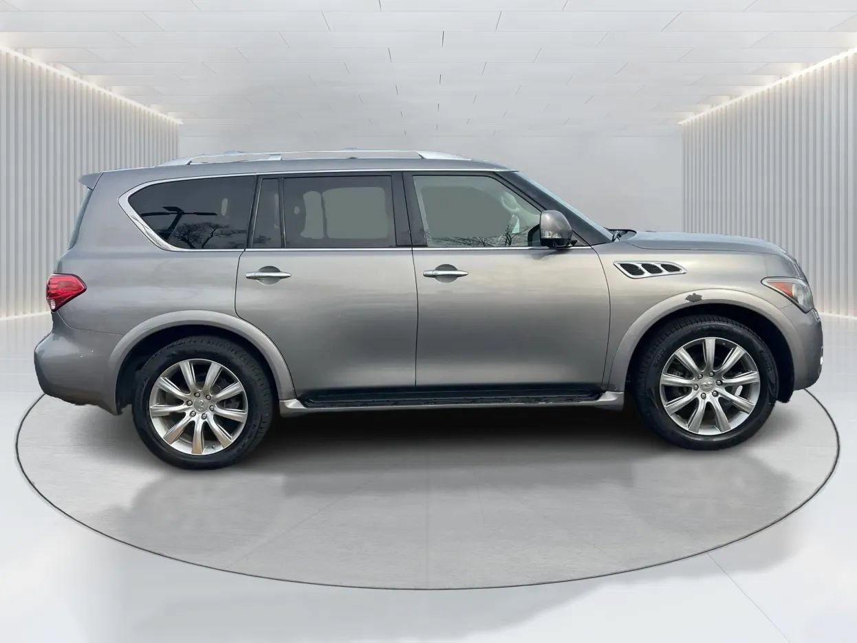 Used 2013 INFINITI QX56 4WD w/ Deluxe Touring Pkg image 8