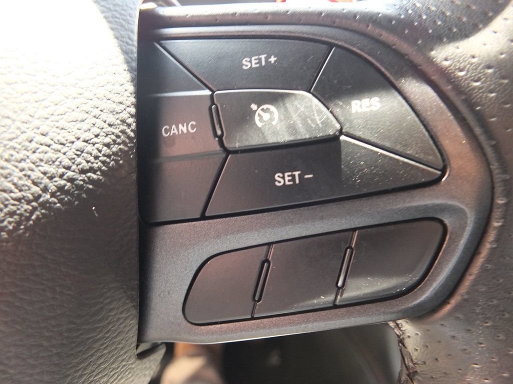 Used 2022 Dodge Durango R/T w/ Blacktop Package AWD/4WD image 37