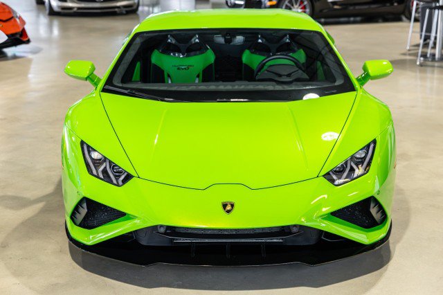Used 2022 Lamborghini Huracan EVO RWD image 9