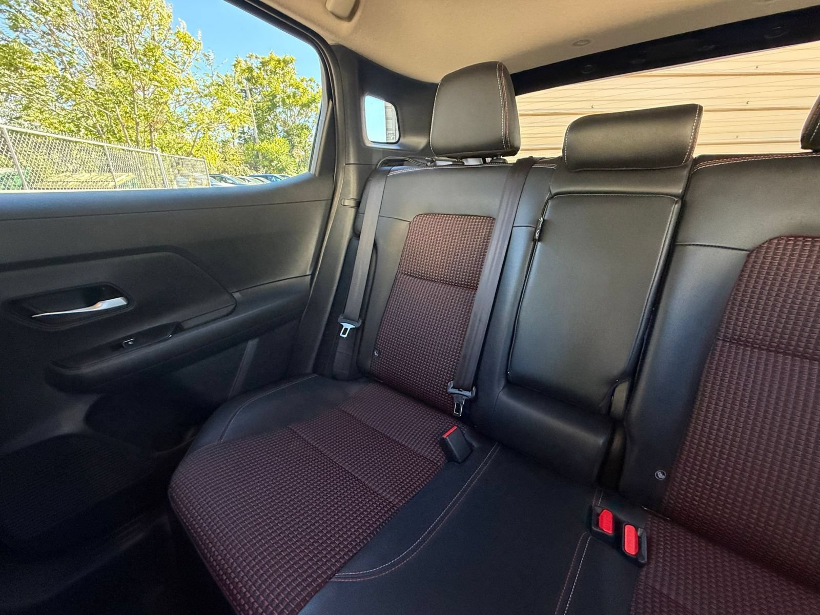 Used 2026 Nissan Kicks SR FWD image 38