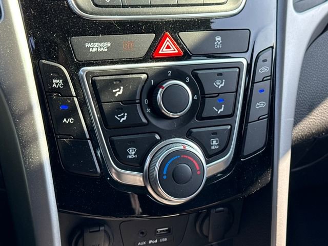 Used 2017 Hyundai Elantra GT image 26