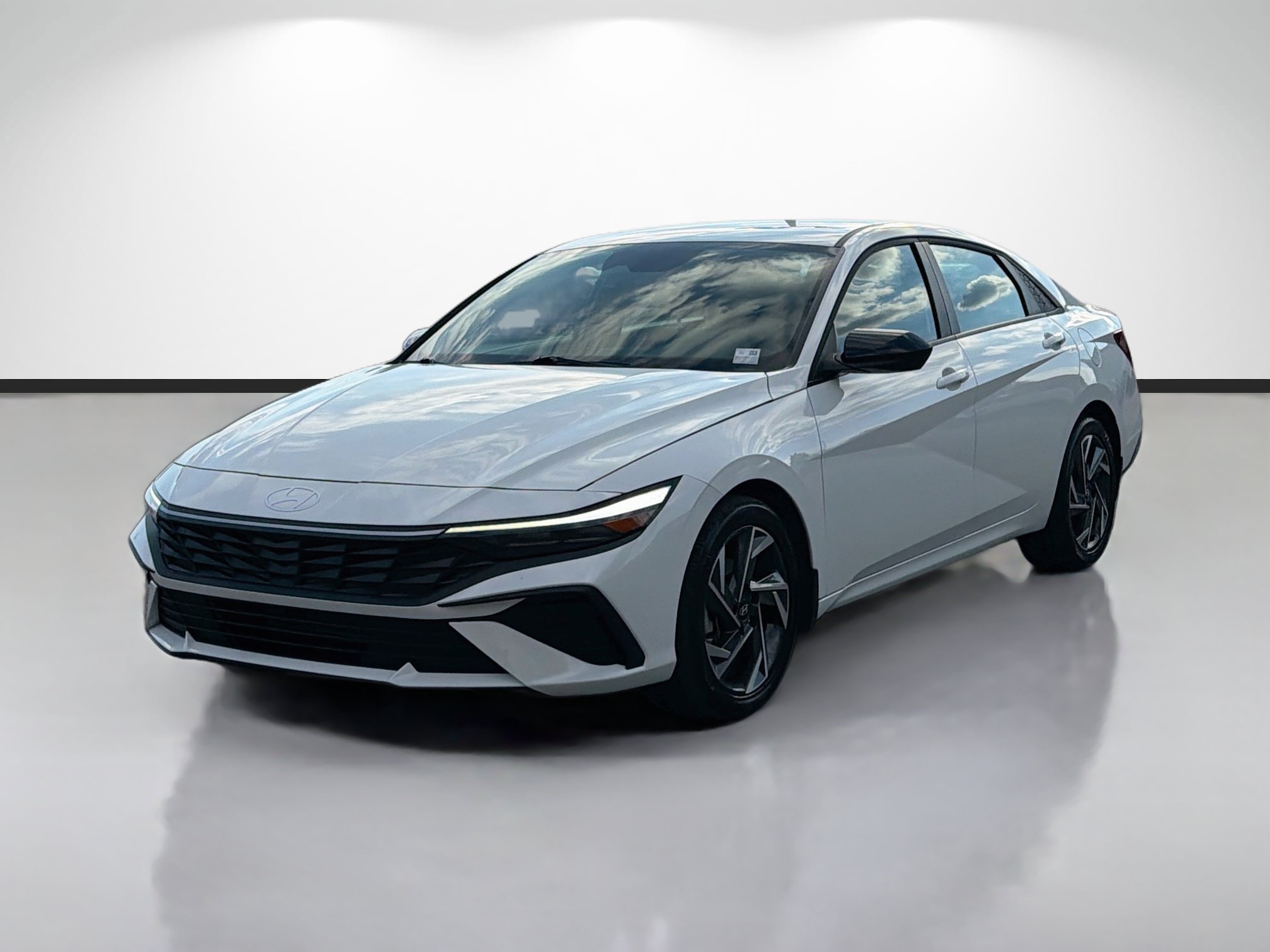 Used 2025 Hyundai Elantra Sport FWD image 7