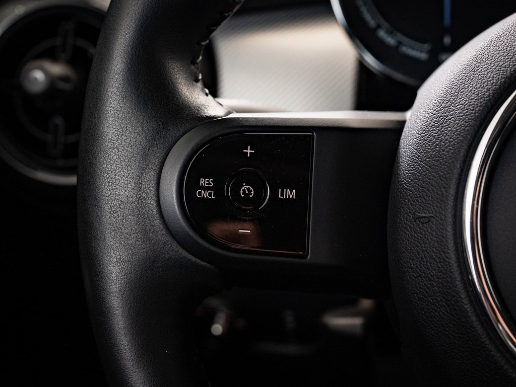 Used 2024 MINI Cooper SE image 28