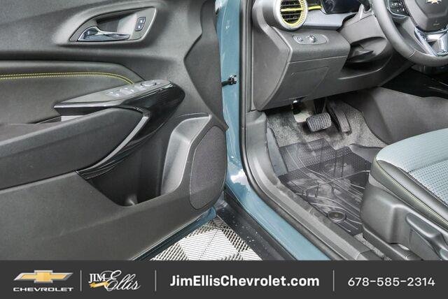 New 2026 Chevrolet Trax LT w/ Sunroof Package FWD image 7