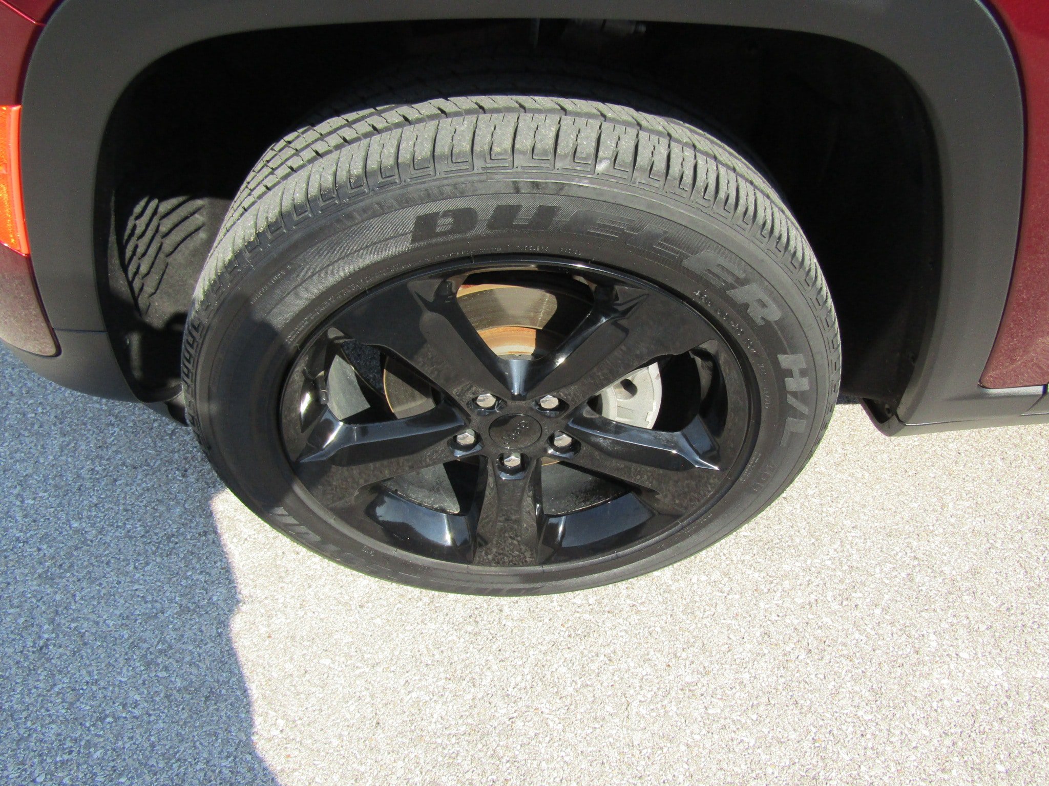 Used 2024 Jeep Grand Cherokee Altitude AWD/4WD image 8