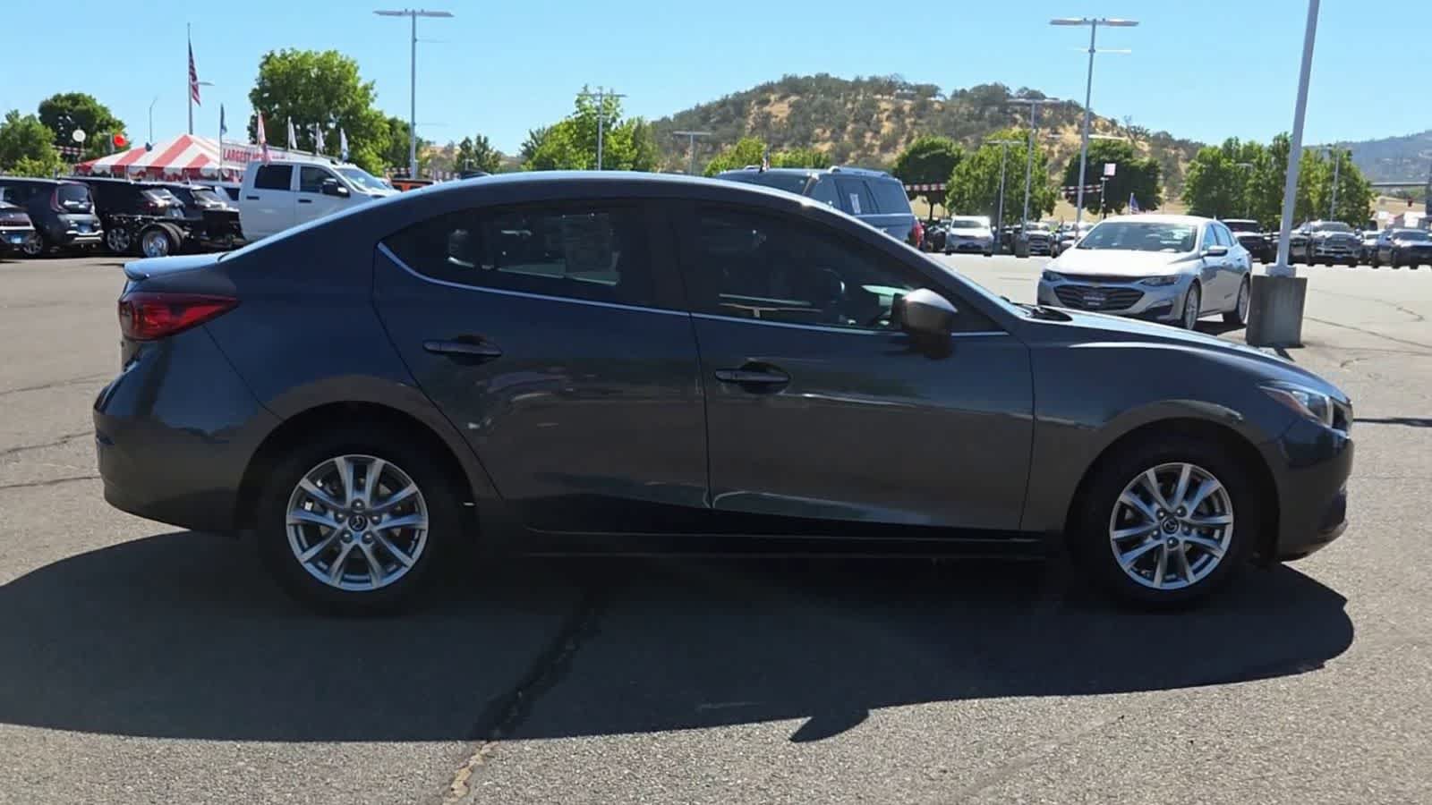 Used 2015 MAZDA MAZDA3 i Grand Touring FWD image 9
