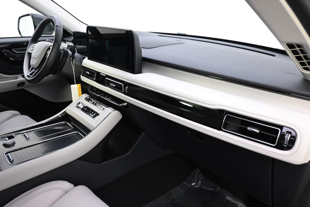 New 2026 Lincoln Aviator Reserve AWD/4WD image 15