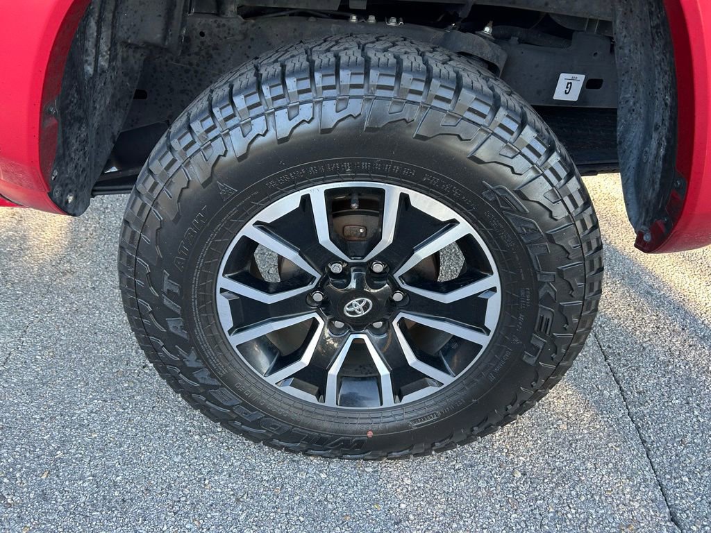 Used 2023 Toyota Tacoma TRD Sport w/ Advanced Technology Package image 9