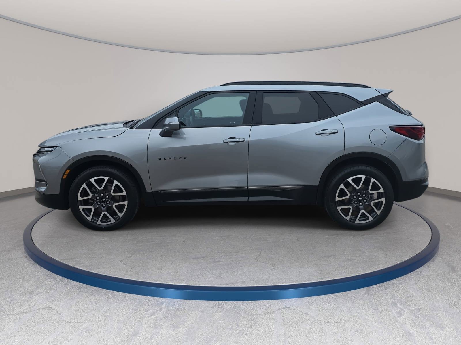 Used 2023 Chevrolet Blazer RS w/ Enhanced Convenience Package image 8