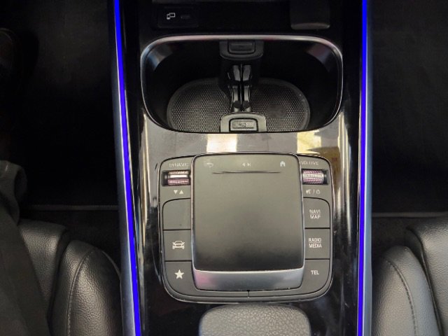 Used 2021 Mercedes-Benz GLB 250 image 16