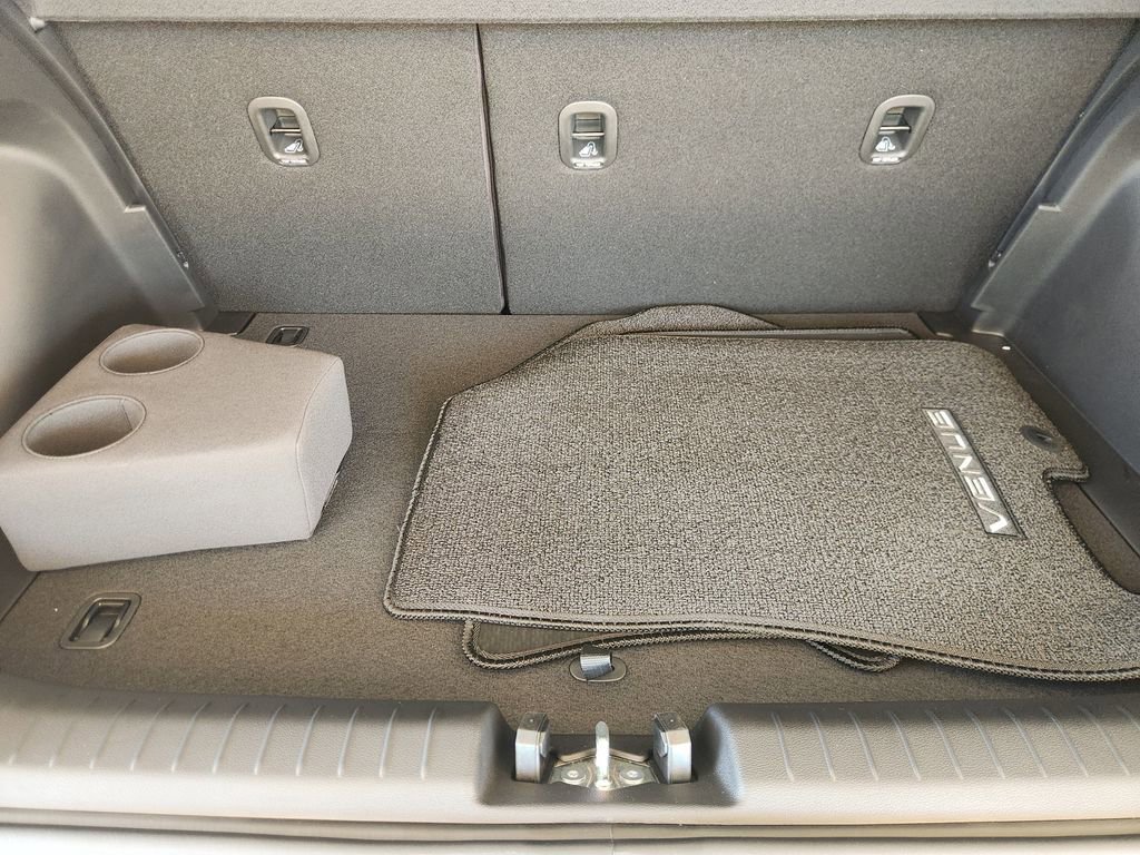 New 2026 Hyundai Venue SE FWD image 22