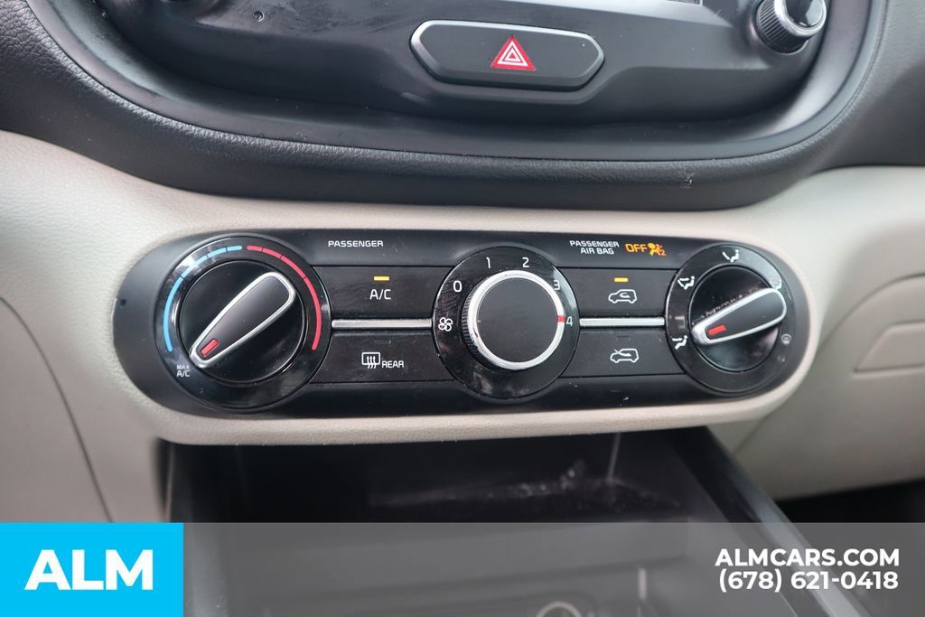 Used 2020 Kia Soul LX FWD image 29