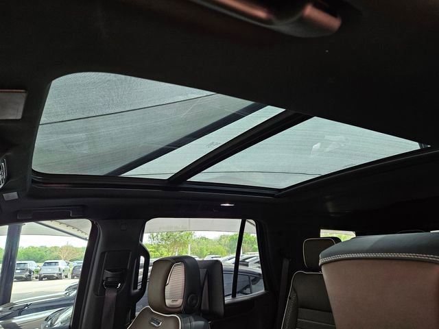 Used 2025 GMC Yukon Denali Ultimate w/ LPO, Floor Liner Package image 8