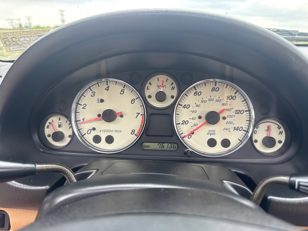 Used 2001 MAZDA MX-5 Miata RWD image 36