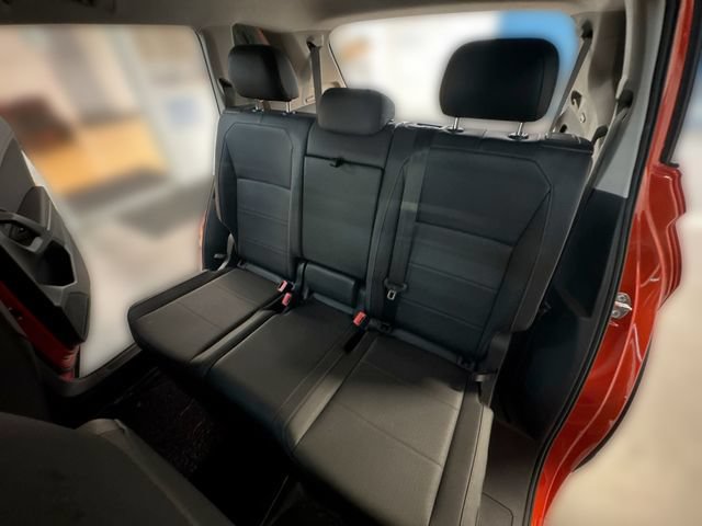 Used 2019 Volkswagen Tiguan SE FWD image 24