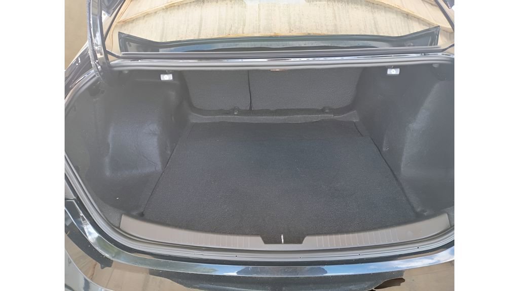 Used 2021 Chevrolet Malibu LS FWD image 13