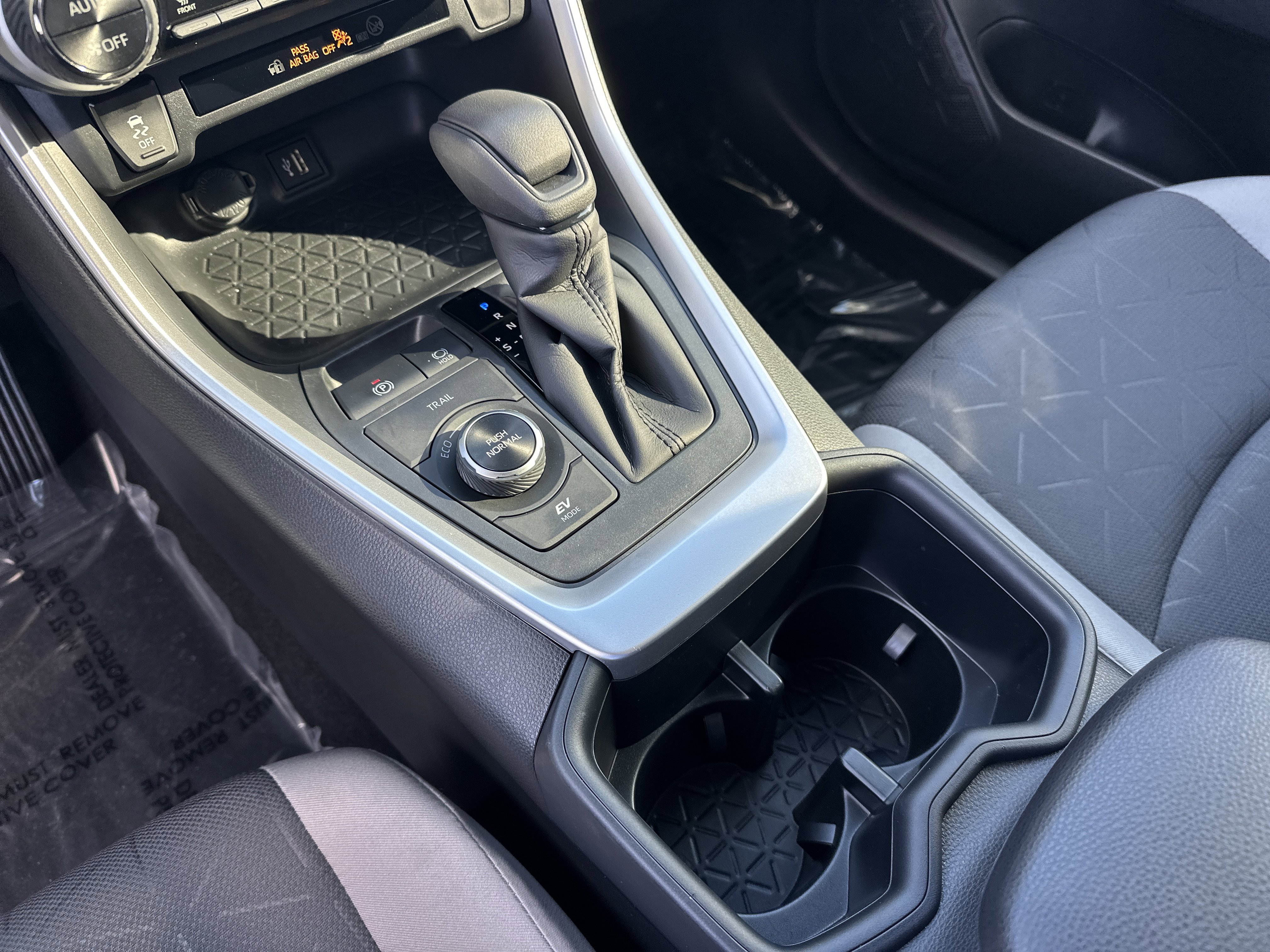 Certified 2025 Toyota RAV4 XLE image 26