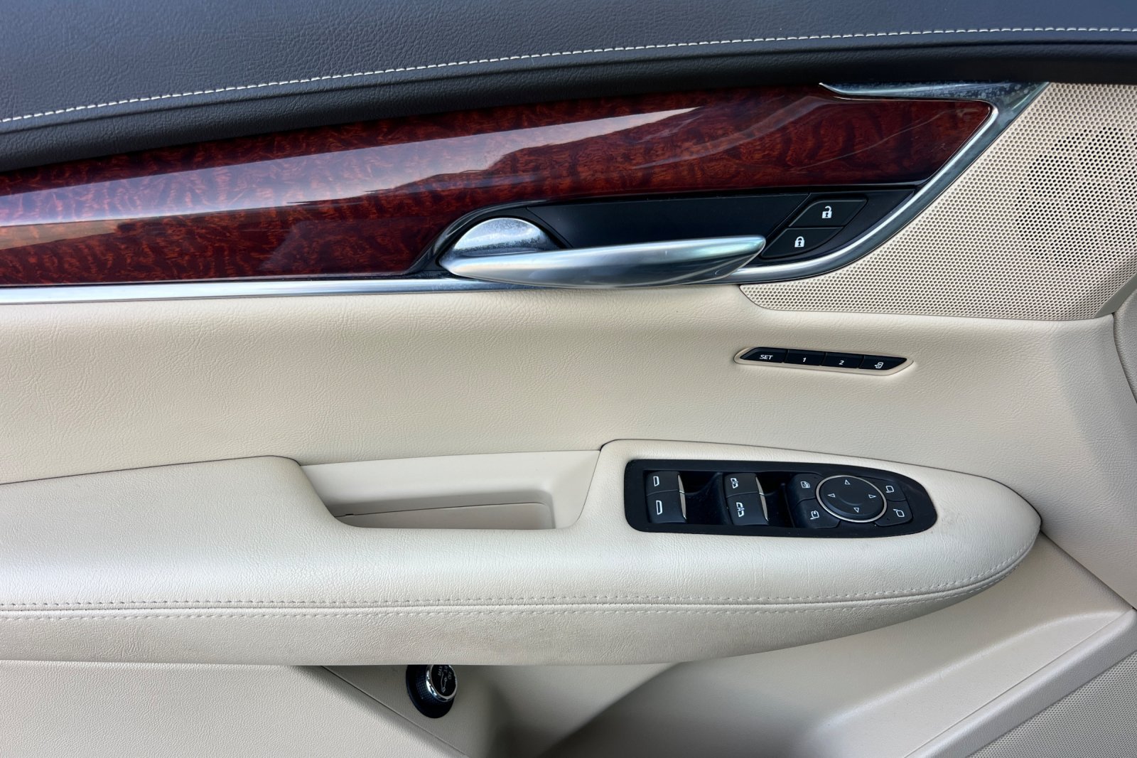 Used 2019 Cadillac XT5 Luxury FWD image 14