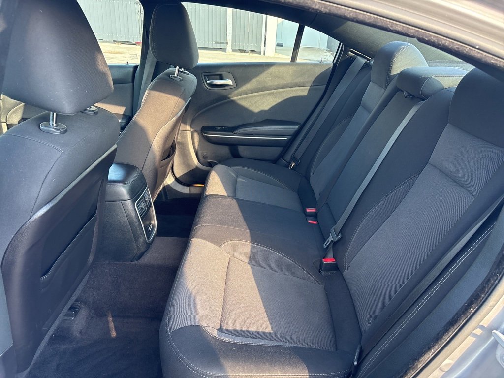 Used 2018 Dodge Charger SXT image 12