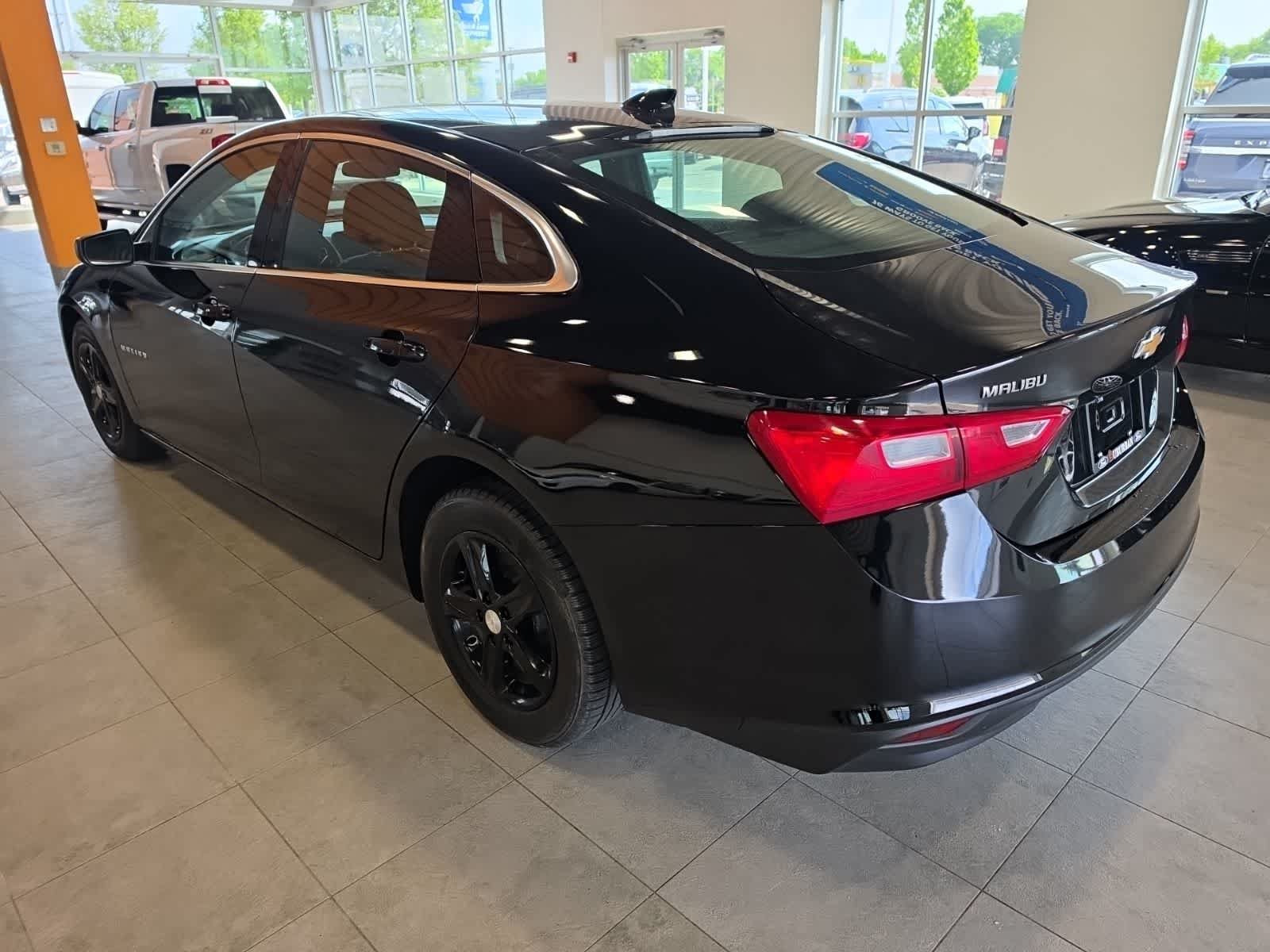 Used 2023 Chevrolet Malibu LT FWD image 11