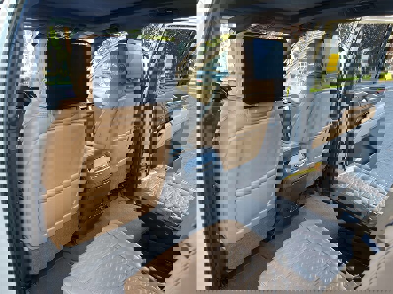 Used 2021 Cadillac Escalade ESV Premium Luxury w/ Driver Assist Tech Package image 29