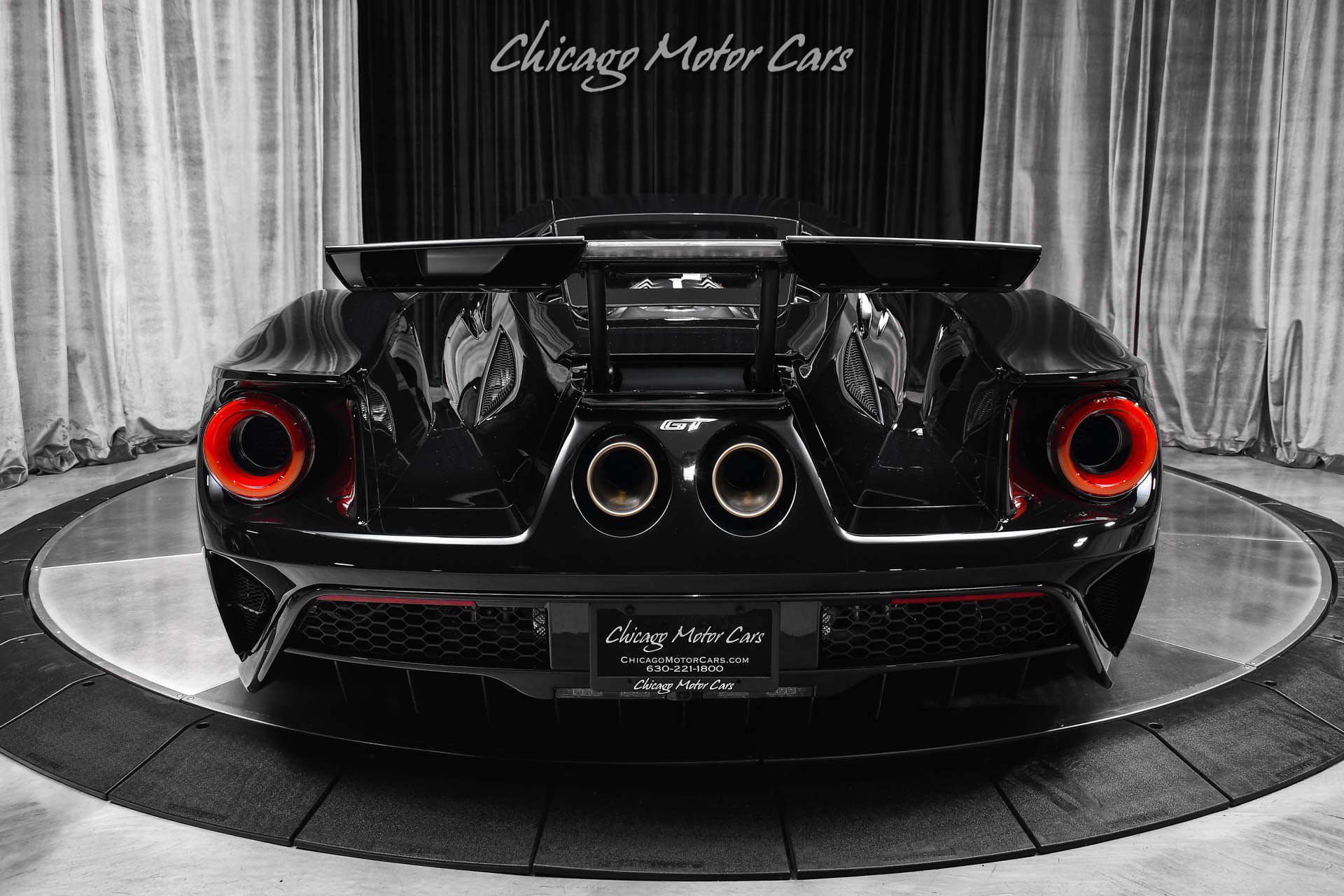 Used 2021 Ford GT RWD image 4