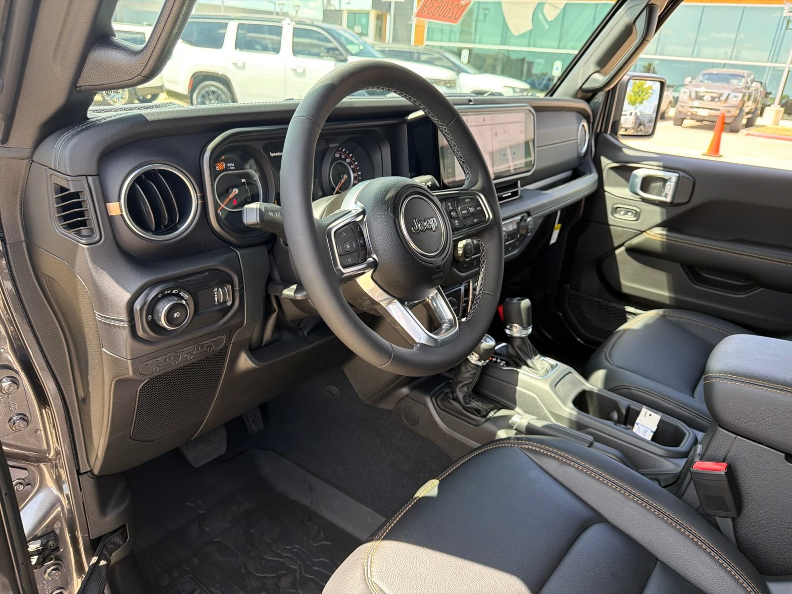 New 2026 Jeep Wrangler Unlimited Sahara AWD/4WD image 10