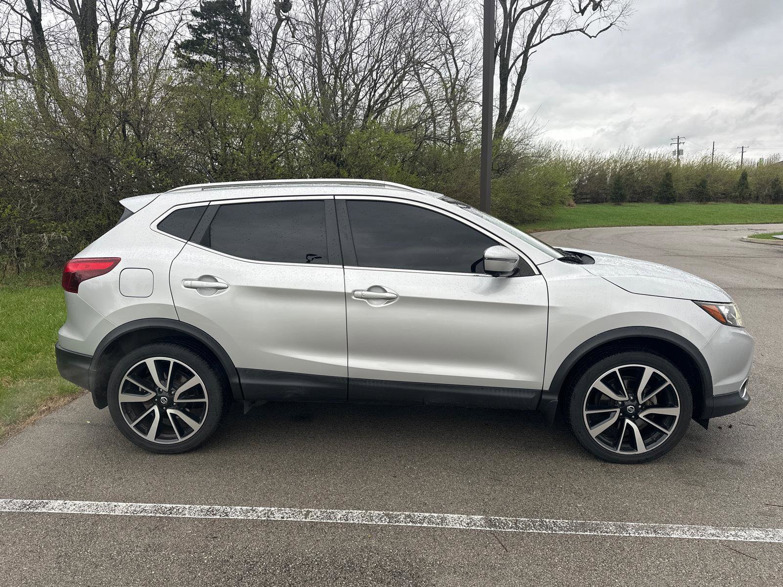Used 2019 Nissan Rogue Sport SL w/ Premium Package image 7