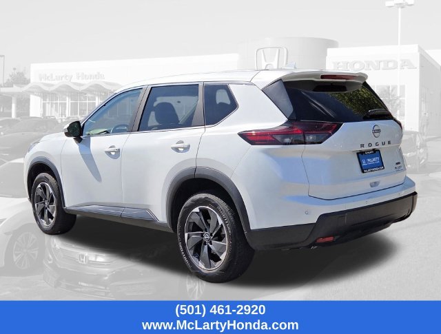 Used 2025 Nissan Rogue SV AWD/4WD image 3