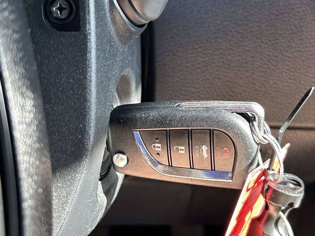 Used 2024 Toyota Corolla LE FWD image 31