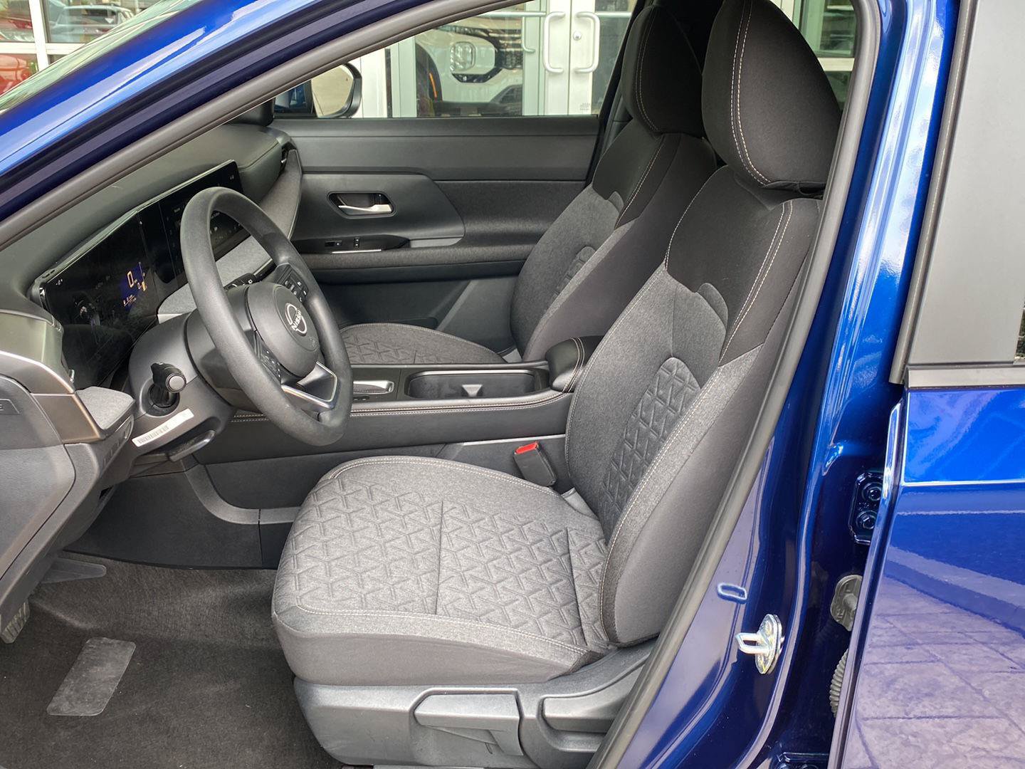 Certified 2025 Nissan Kicks SV AWD/4WD image 20