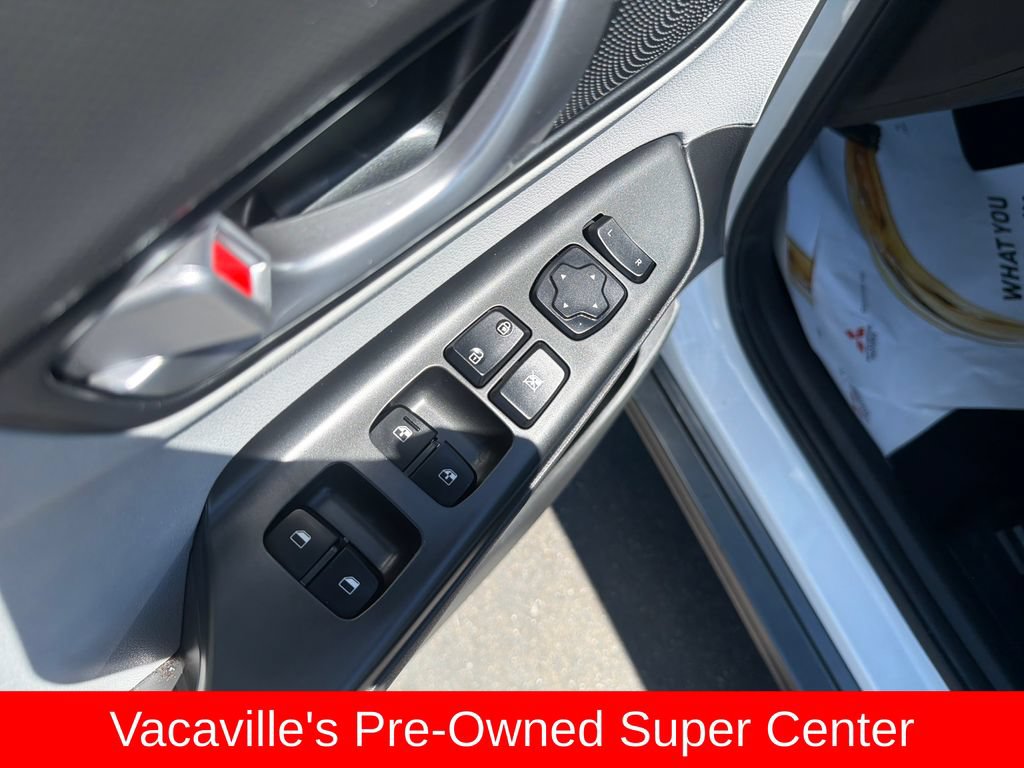 Used 2023 Hyundai Kona SE FWD image 11