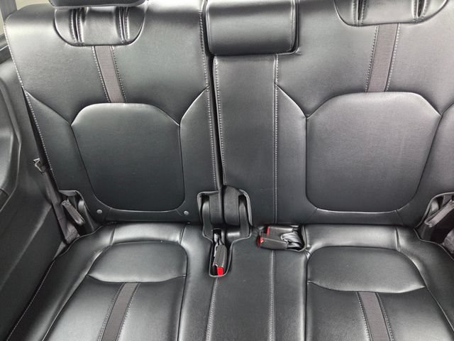 Used 2025 Honda Pilot EX-L image 11