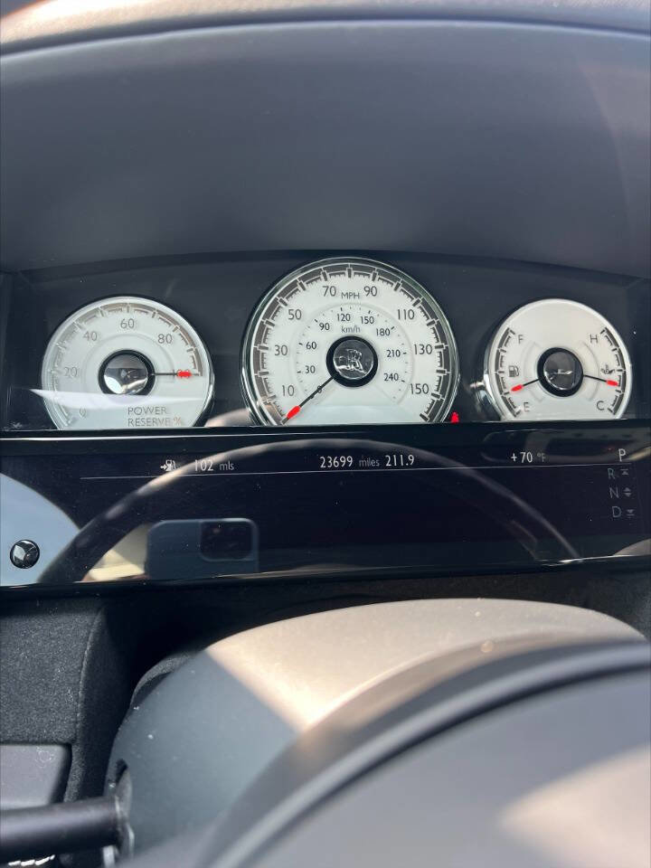 Used 2016 Rolls-Royce Wraith image 21