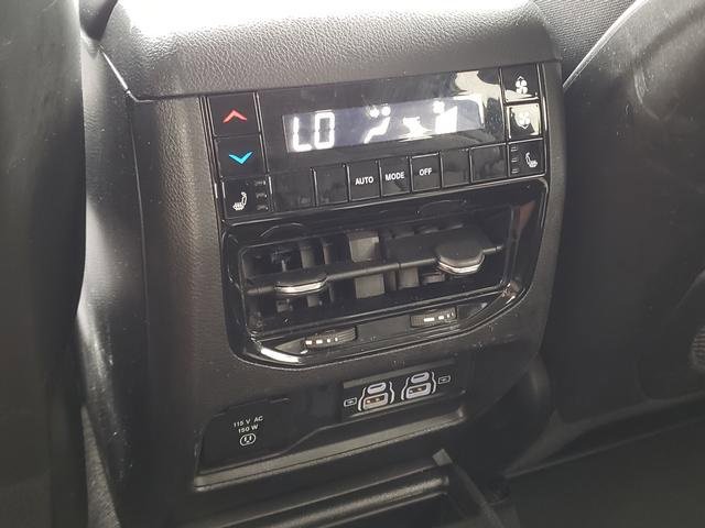 Used 2023 Jeep Grand Cherokee L Limited image 19