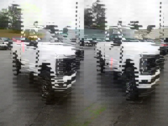 New 2026 Ford F350 4x4 SuperCab Super Duty image 2