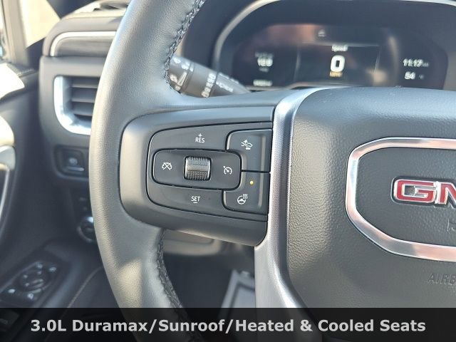 Used 2023 GMC Yukon XL SLT w/ SLT Premium Package image 14