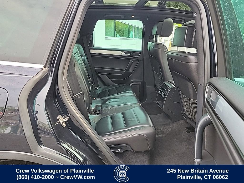 Used 2017 Volkswagen Touareg Wolfsburg Edition AWD/4WD image 15