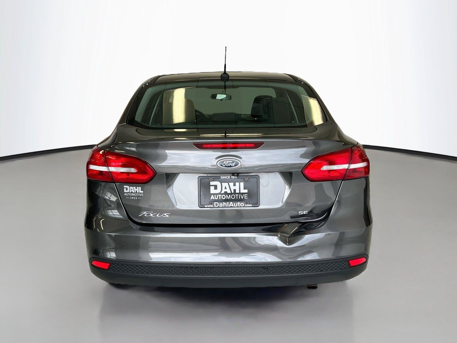 Used 2016 Ford Focus SE FWD image 12