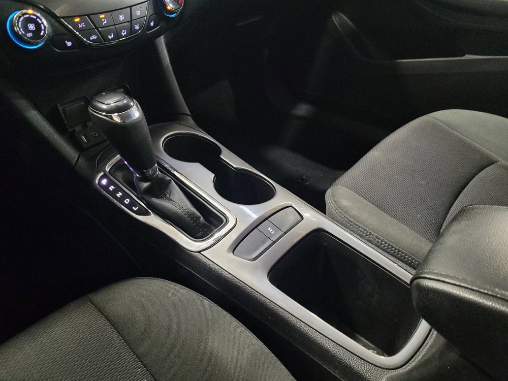 Used 2017 Chevrolet Cruze LT w/ Convenience Package FWD image 26