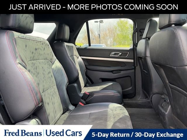 Used 2019 Ford Explorer XLT w/ Equipment Group 202A AWD/4WD image 17