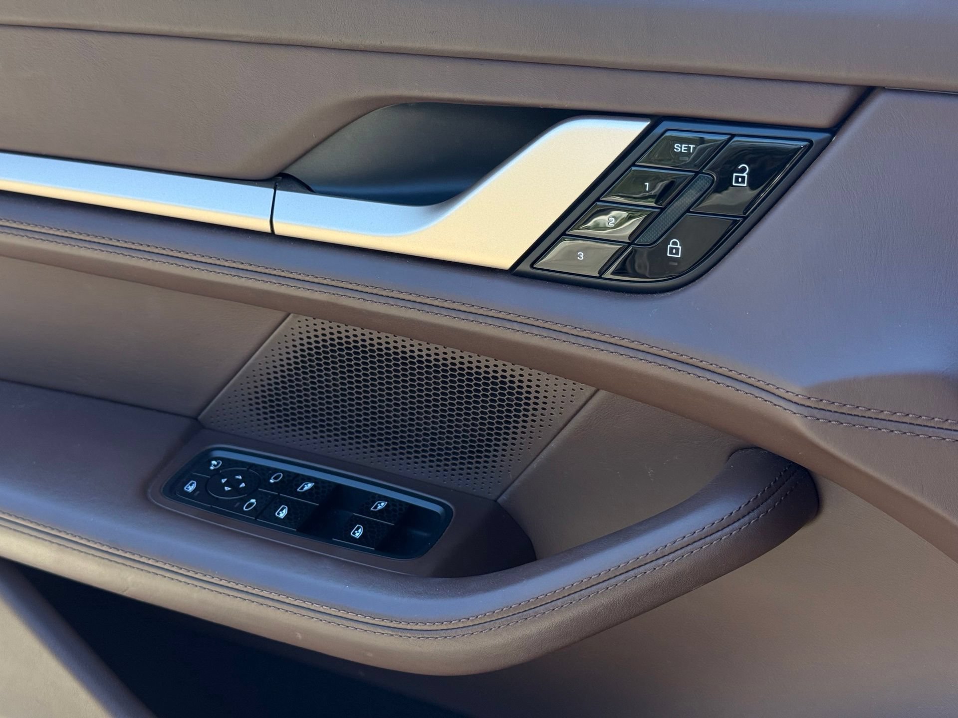 Certified 2020 Porsche Taycan Turbo AWD/4WD image 29