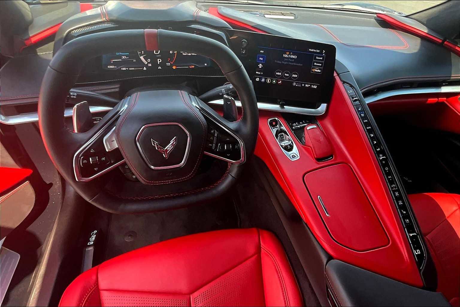 Used 2023 Chevrolet Corvette Stingray Premium Cpe w/ Z51 Performance Package image 17