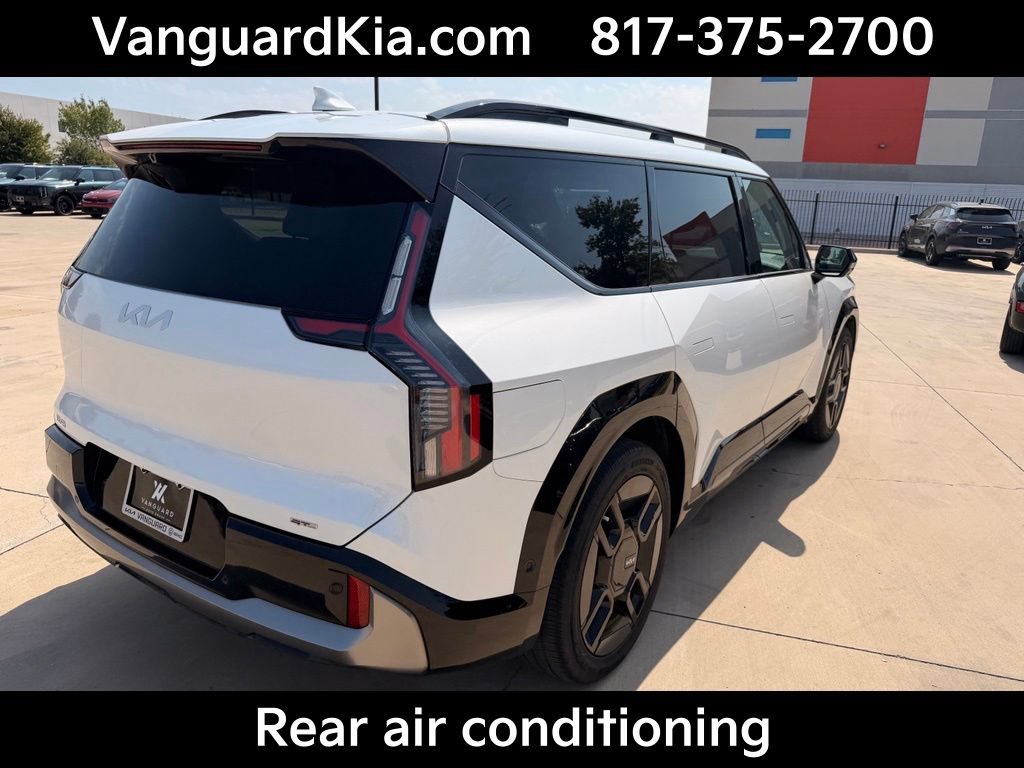 Certified 2024 Kia EV9 GT-Line AWD/4WD image 4